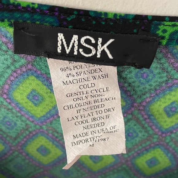 MSK Green Printed 3/4 Length Sleeve Knee Length Shift Dress with Keyhole Detail - Picture 6 of 7